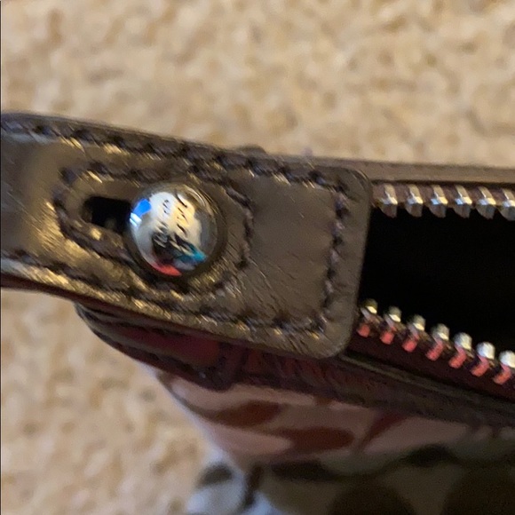 Coach - Picture 4 of 8